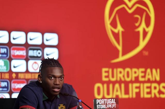 乐鱼体育-下季在米兰穿10号 莱昂终有一天会成葡萄牙队主力