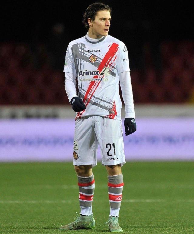 乐鱼网站-尤文青训小将：西英德法的年轻人都比意大利机会多